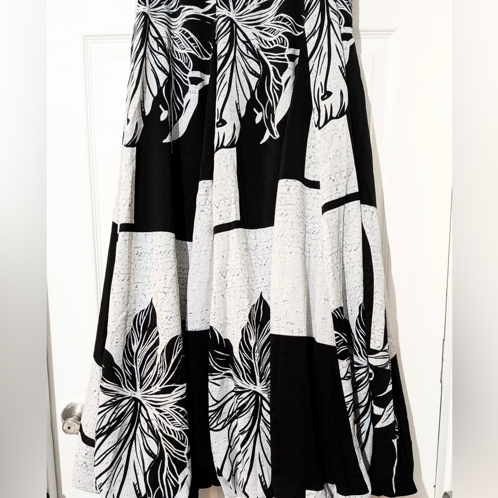 Commense Bud Waist Side-Zipper Midi Skirt - Picture 9 of 14